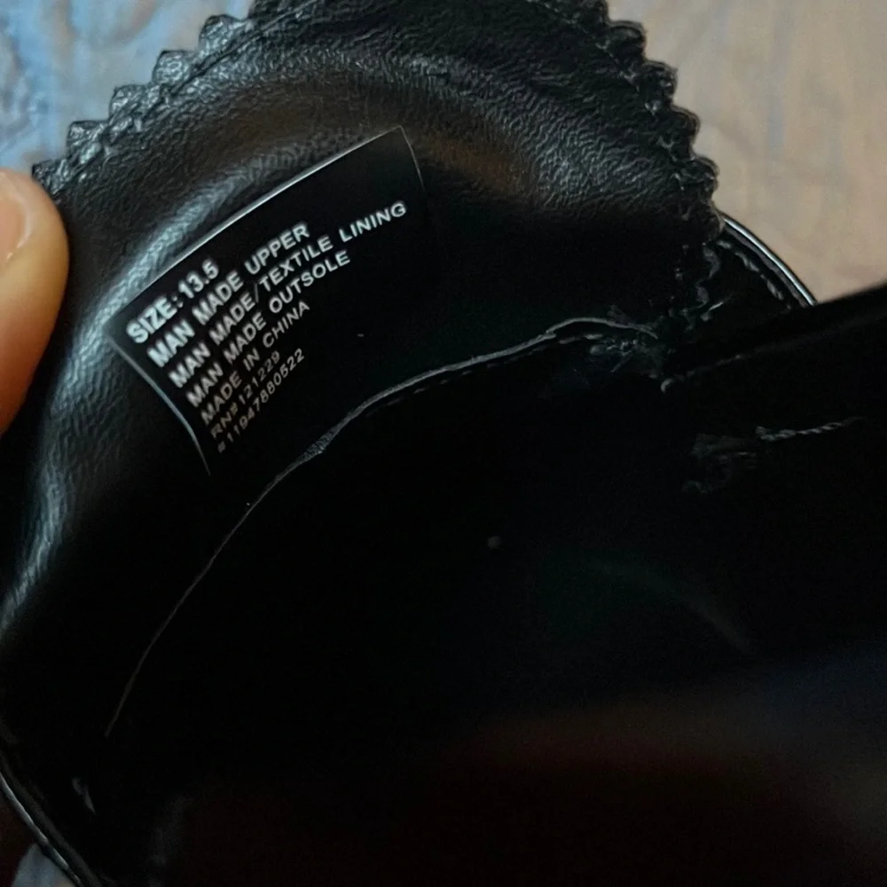 NWOT‎ Vince Camuto Dakota Loafer - Kids'